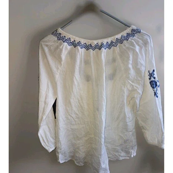 Mudd White And blue Floral Top size S Small - Picture 5 of 5